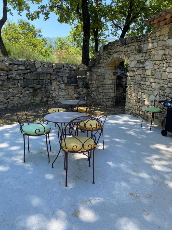 Hotel Lou Caleu Restaurant Le Rocher Des Abeilles Saint-Martin-de-Castillon Bagian luar foto